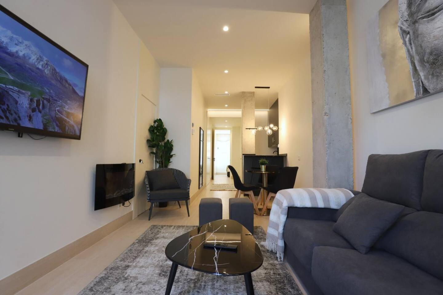 Apartamentos Orilla Del Bernabeu Madrid Eksteriør billede