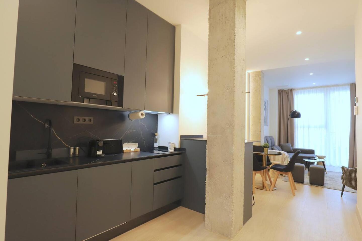 Apartamentos Orilla Del Bernabeu Madrid Eksteriør billede