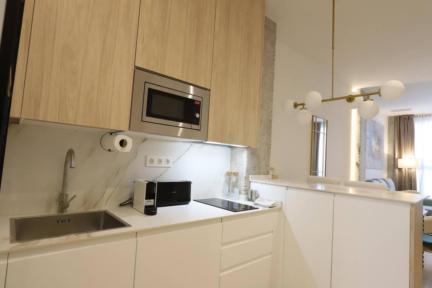 Apartamentos Orilla Del Bernabeu Madrid Eksteriør billede