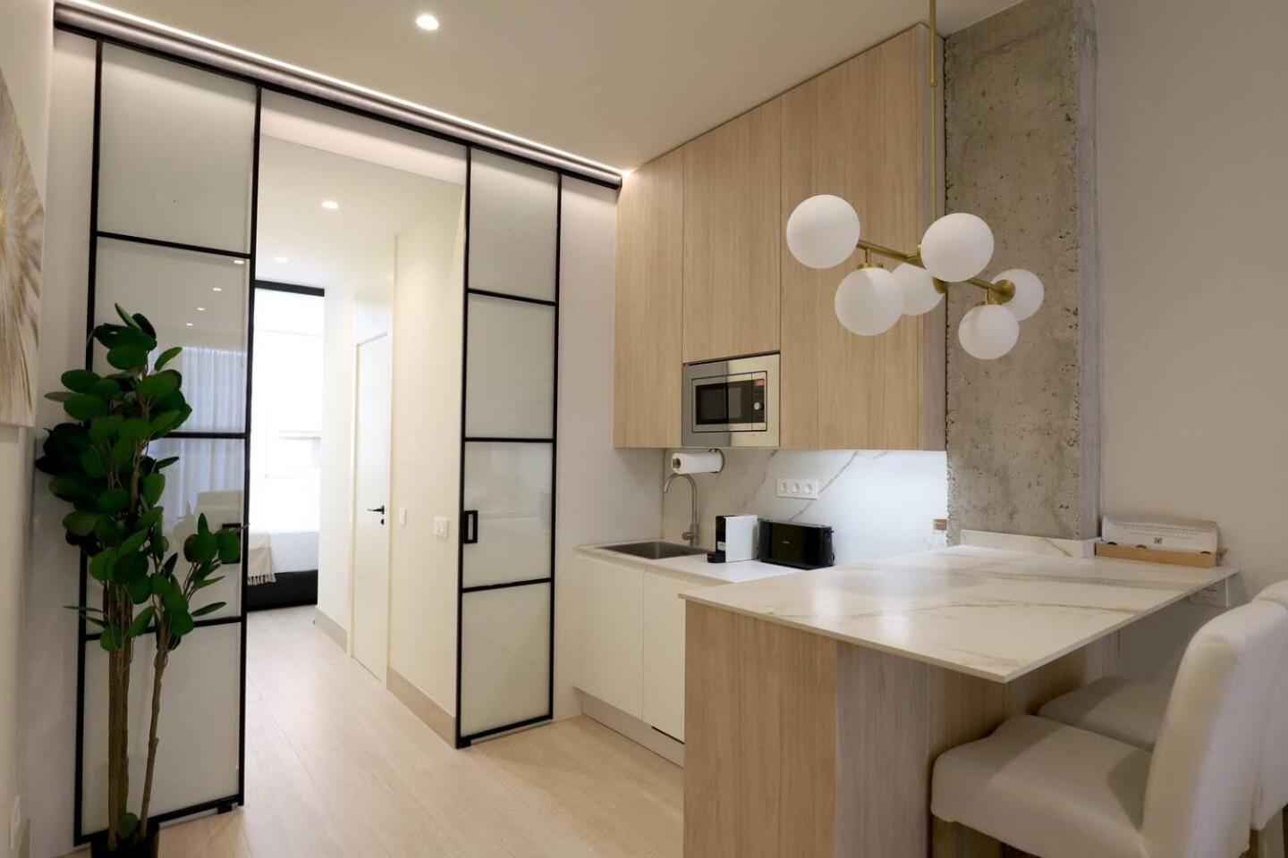 Apartamentos Orilla Del Bernabeu Madrid Eksteriør billede