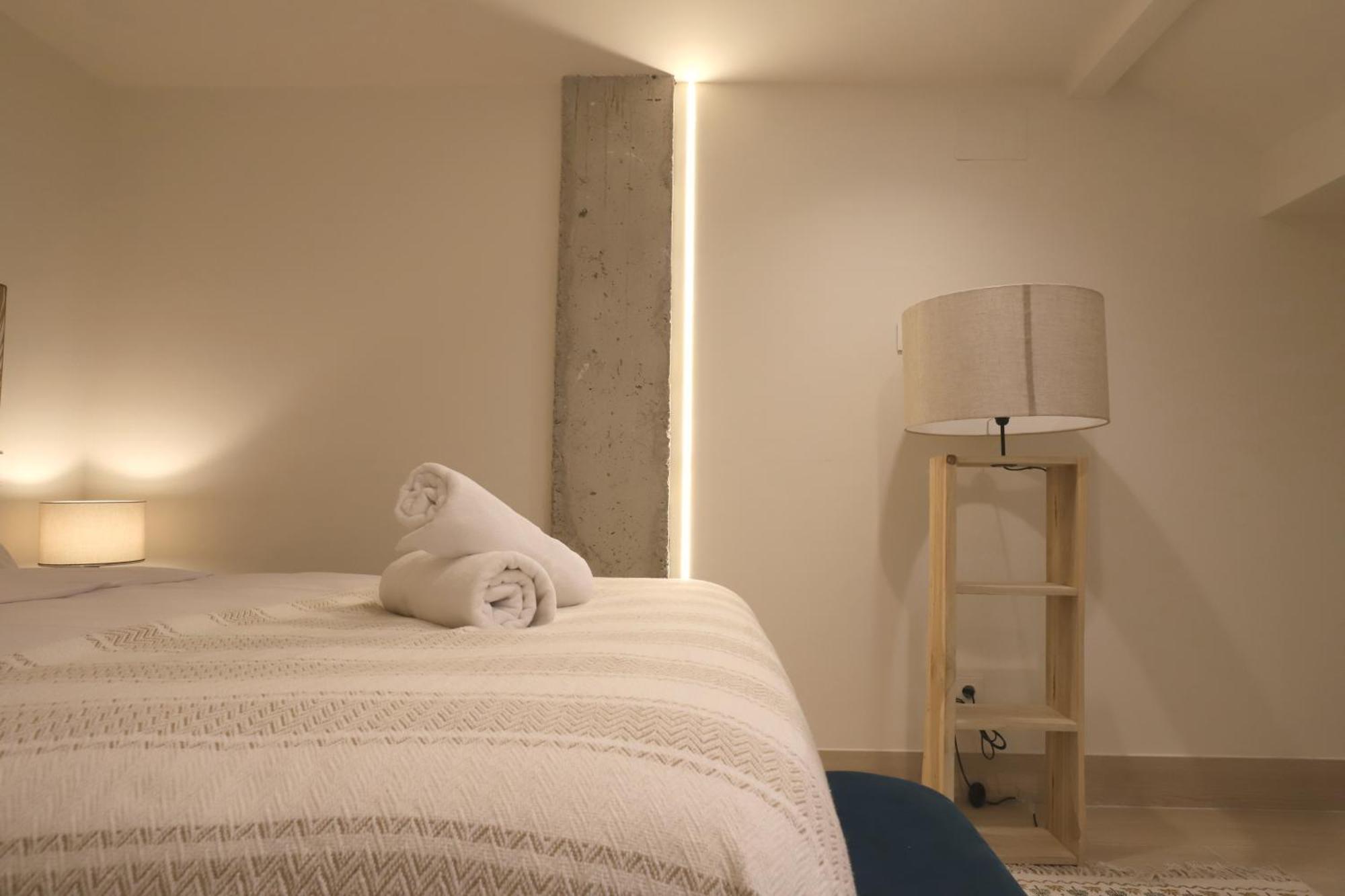 Apartamentos Orilla Del Bernabeu Madrid Eksteriør billede
